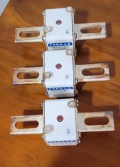 Mersen Ferraz Protistor Semiconductor Fuse B300036 700V AC 700A Lot of 3 !