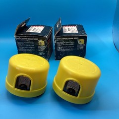 TORK`2008A`TURN LOCK MOUNT INSTANT RESPONSE PHOTOCONTROL NOB(LOT OF 2)Ships Free