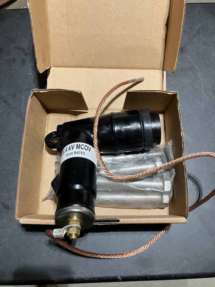 Hubbell (215ELA10) 8.4kV MCOV Elbow Arrester, 15KV Class ,10KV Duty Cycle