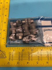 14 SWAGELOK SS-6-UTN Ultra-Torr Nut, 3/8 in, 22-00342-00., 193439