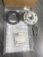 New (1) Hubbell SAB12 Pin & Sleeve LiquidTight Metallic Conduit Adapter 1/2″ USA