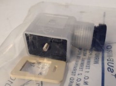 Canfield 510N1010000 120 V AC Solenoid Connectors – Lot of 7