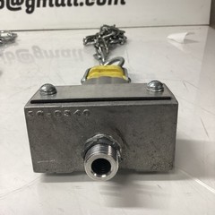 Crouse-Hinds 22805 Industrial Pin & Sleeve Connector Cap w/ Chain (Used) R-244