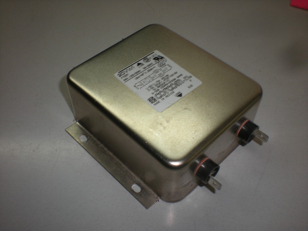 Corcom 20VW1 Power Line EMI Filter – 120/250VAC – Flange Mounted