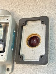 NEW Crouse Hinds MCC280-J1 Explosion Proof Pilot Light Red Glass Diamond Lens