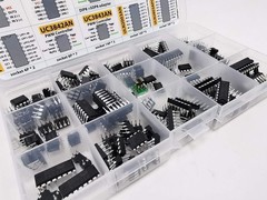 IC Chip Assortment 150pcs Opamp Oscillator PWM NE555 LM358 LM393 Sockets