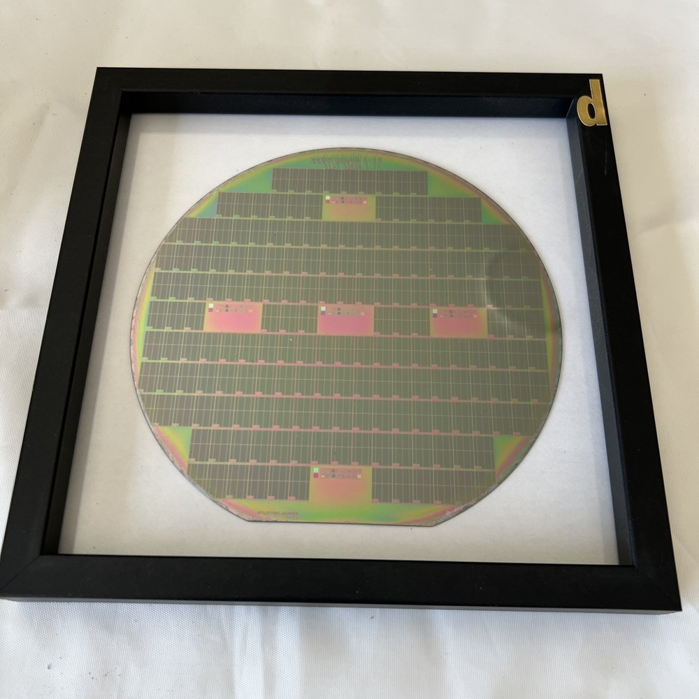 150 mm Silicon Wafer With integrated circuit Of Semiconductors Art