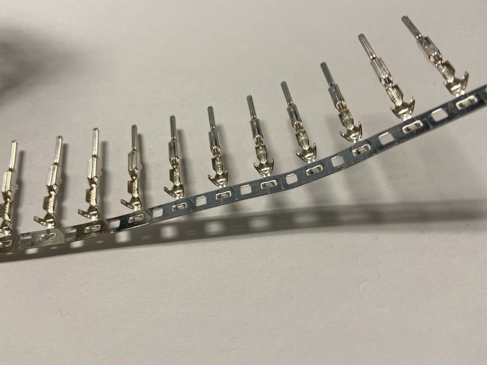 25 Lot Yazaki 7114410202 YES YESC 1.5 Connector Pins Male Terminal Freightliner