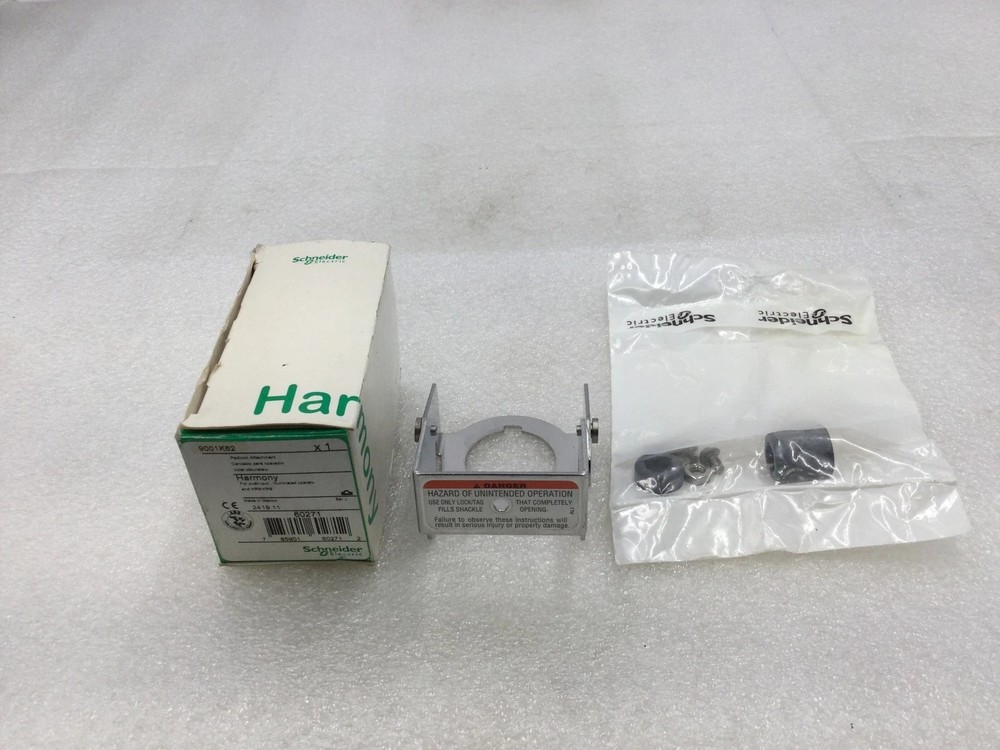 Square D 9001K62 Padlock Attachment 30mm Push Button Lockout NEW