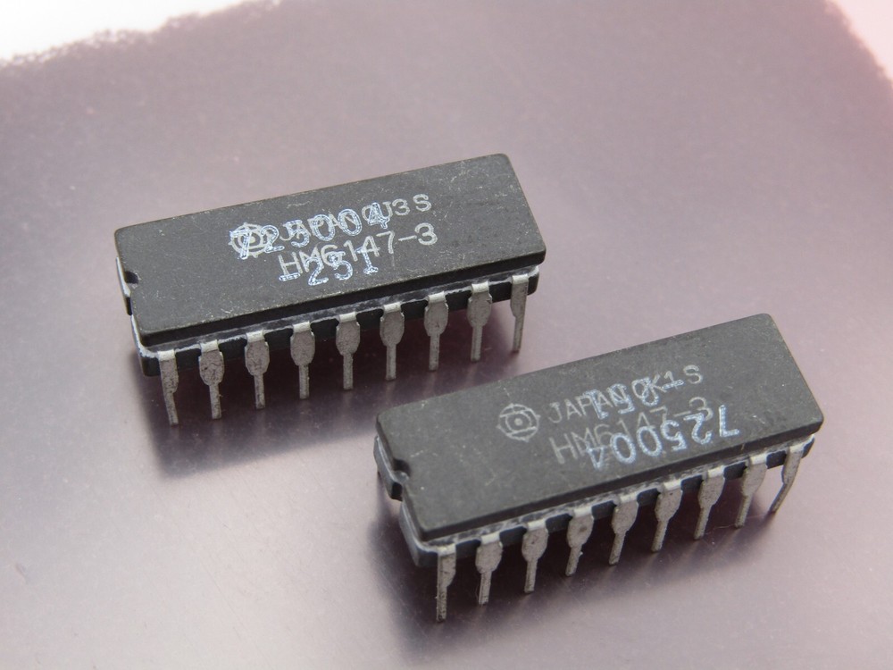 ( 2 PCS ) HM6147-3 Hitachi 4096-word x 1-bit High Speed CMOS Static RAM — READ