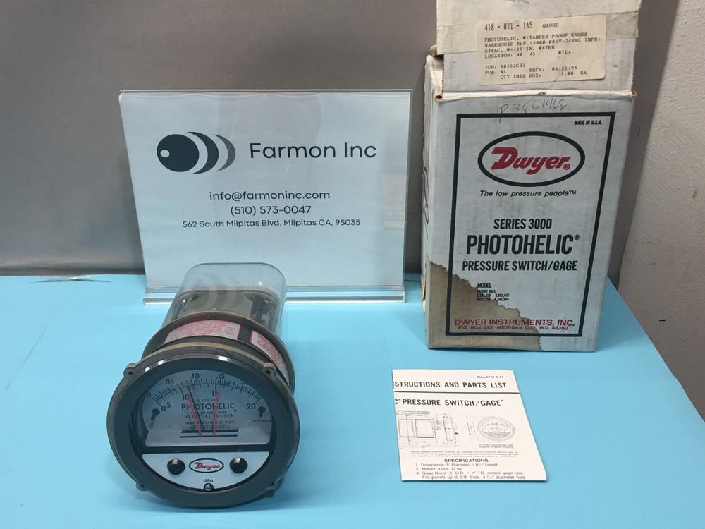 Dwyer Photohelic Series 3000 Pressure Switch/Gage, 160440