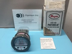 Dwyer Photohelic Series 3000 Pressure Switch/Gage, 160440