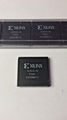 10) XC2018-70PC84C XILINX 84 pin PLCC Field Programmable Array 100 CELL