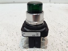 Allen Bradley 800T-QTH10G Green Illuminated Push Button 800TQTH10G 800T (TSC)