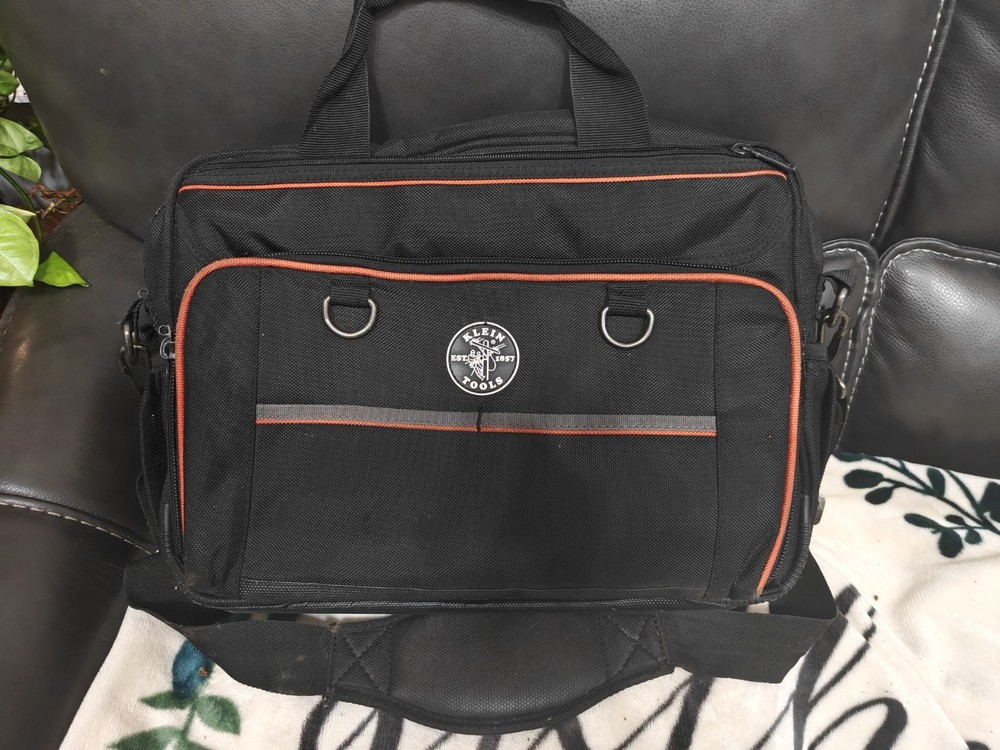 Klein Tools Tool Bag 55455M Tradesman Pro Tech Bag 22 Pockets w/Laptop Pocket