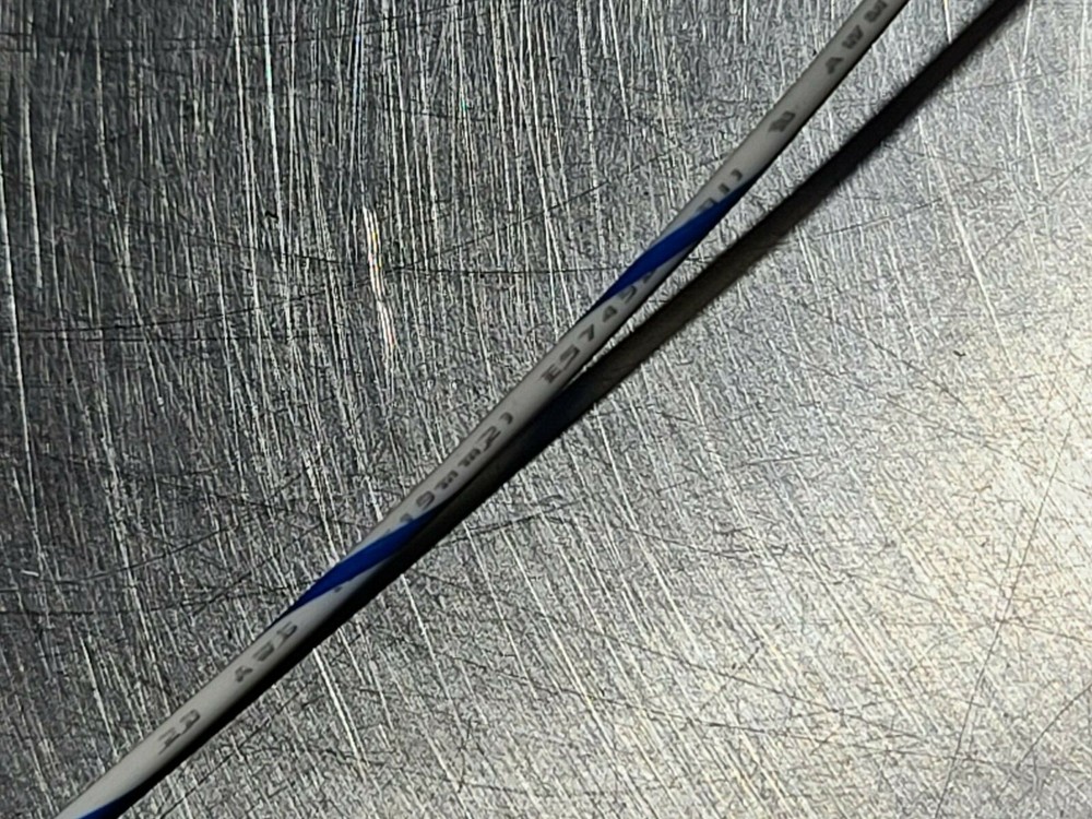 Southwire #20awg 10x30T UL-1007/1569 Hook-Up Wire White w/ Blue Spiral /100ft