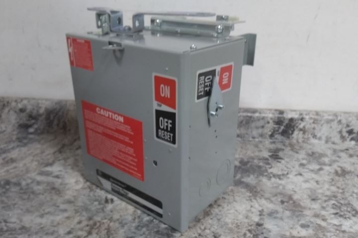 GE SB32EBG 240VAC 20 Amps 3 Phase 3 Poles Bus Plug