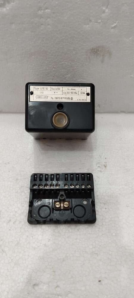 LANDIS & GYR LFE 10 SERIE 02 110V 50/60HZ Flame Detector FREE FAST SHIPPING