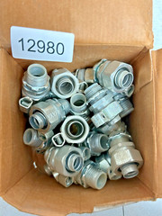 Appleton STB-50L 1/2″ Steel Liquid Tight Connector w/ Grounding Lug, Pack of 25