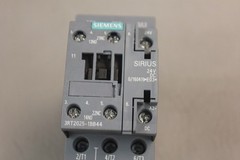 SIEMENS SIRIUS CONTACTOR 3RT2025-1BB44