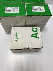 Schneider Electric 16363 PRD1 Master 3P+N surge arrester New