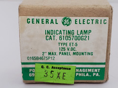 GENERAL ELECTRIC 6105700G21 INDICATING LAMP TYPE ET-D 125VDC NIB