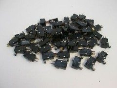 Omron V-10G5-1C25-K, Micro Switch Roller Lever, Lot of 25