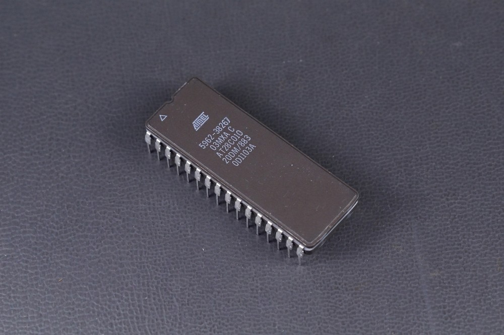 AT28C010-20DM/883 Atmel CMOS EEPROM 1 Mb Megabit 120ns 32 Pin 5962-3826703MXA