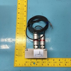 Fujikin 076307 Type N.C. O.P. 0.39~0.59MPa W/ Fujikin 316 L-P Assembly, 171569