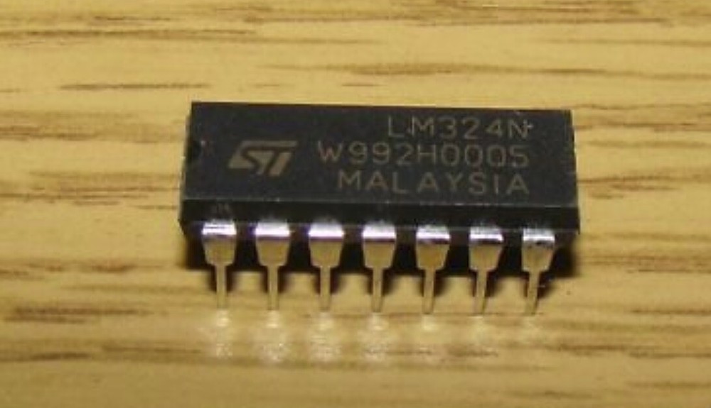 1 pc LM324 LM324N QUAD OPAMP by ST. 14-pin DIP.