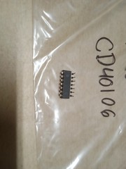 CD40106BE Hex Schmitttrigger