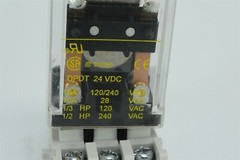 Square D Socket 8501NR82 with Relay 8501KLD12V53