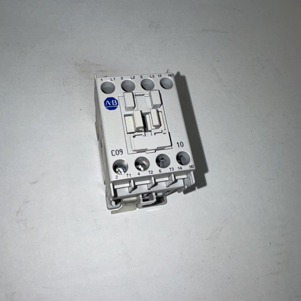 Allen-Bradley 100-C09E*10 A