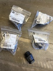 A-B QUALITY Bulletin 440A Cable Gland M20 MAT # 440A-A09028 Lot Of 5 One Open