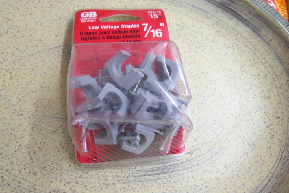 Gardner Bender PSG-15, Low Voltage Staples, 7/16″ pkg of 15