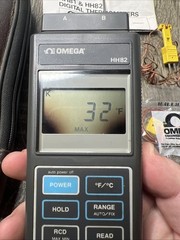 Omega Engineering HH82 Digital Thermometer Tested Works W/Case + Manual + Probes