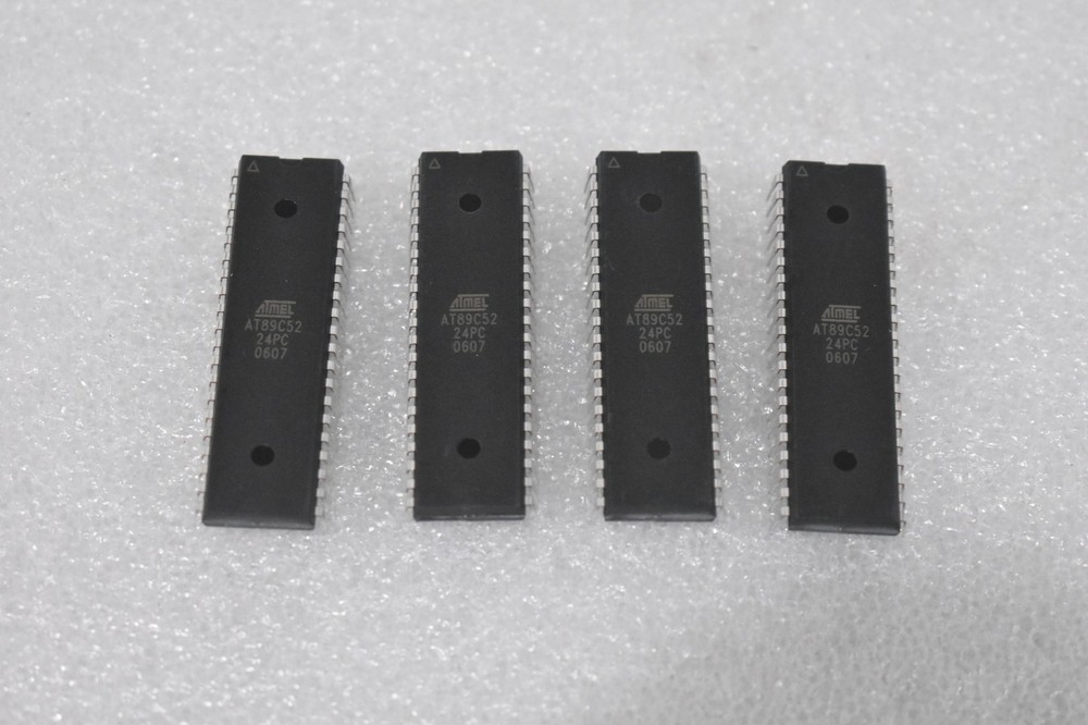 MICROCHIP TECH AT89C52-24PC 8-BIT MICROCONTROLLER MCU 8K FLASH 24M (LOT OF 4)