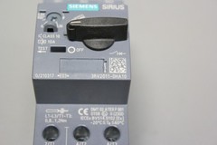 SIEMENS SIRIUS 3RV2011-1JA15 MOTOR STARTER CIRCUIT BREAKER