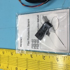 2 KEYENCE FS2-62 Photoelectric Sensor, 144170