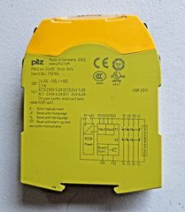 1PC Pilz PNOZ S4 24V Safety Relay 750104 New Fast Shipping
