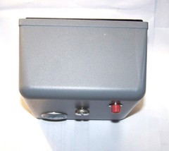 FIREYE INC. UVM2 NOS FLAME SAFEGUARD CONTROL M-SERIES CHASSIS ULTRA VIOLET RECYC