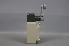 Omron WLCA2-G Limit Switch 13924Z5 AC-15 2A/250V DC-12 2a/48V Unused Original Box