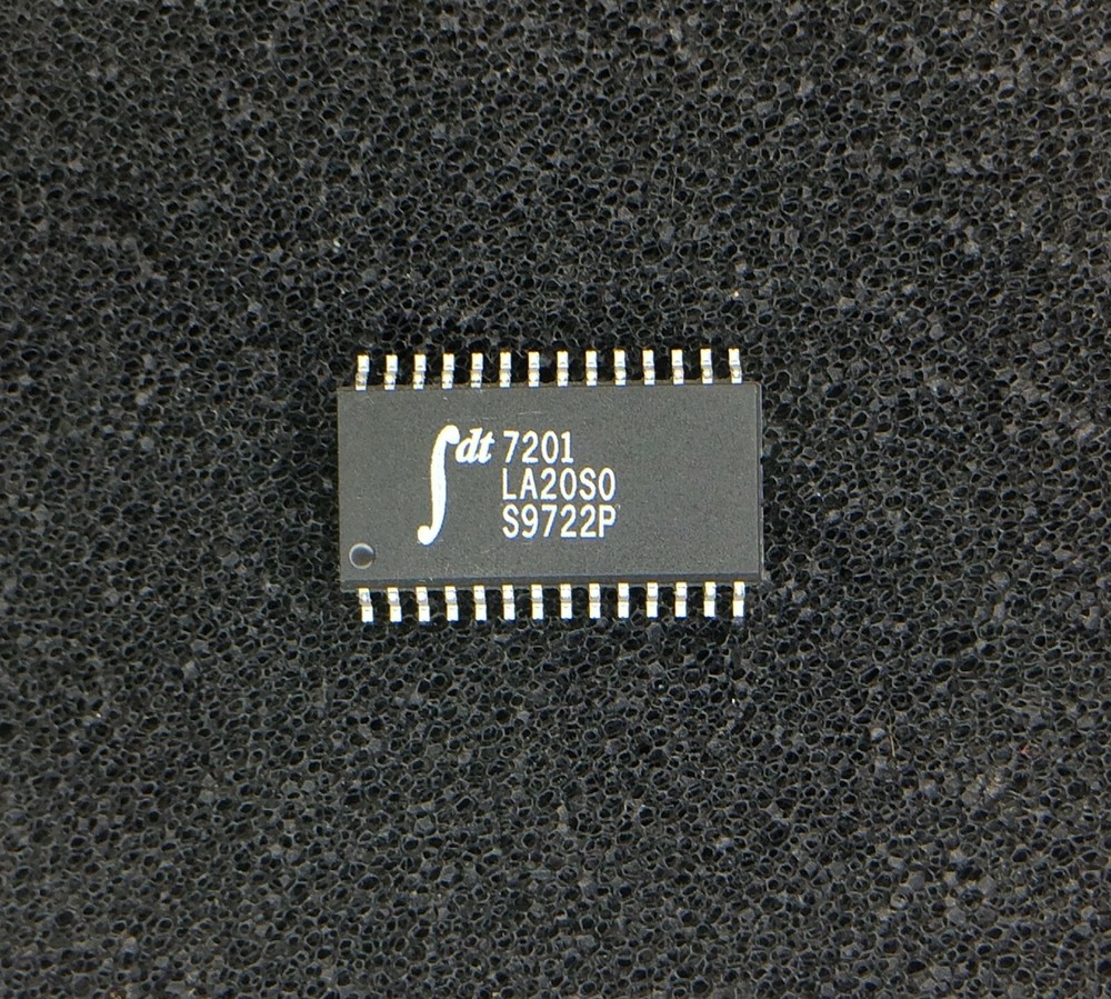 IDT7201LA20SO IDT IC MEM FIFO 512X9 20NS 28-SOIC 2 PIECES
