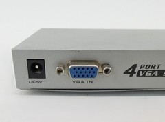 4-Port VGA Splitter 5VDC NO Power Cords