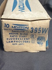Leviton 395-W Medium BI Pin Rapid Start lamp holder 660 Watt
