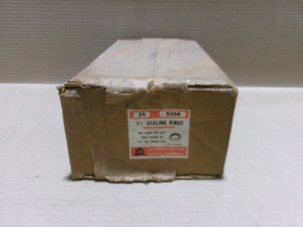Thomas & Betts 5266 1-1/2″ Liquidtight Sealing Ring Gasket Box of 25 AK