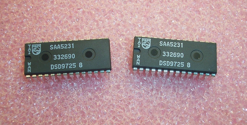 QTY (15) SAA5231 PHILIPS 28 PIN DIP TELETEXT VIDEO PROCESSOR NOS 1 TUBE