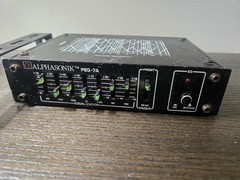 PEQ-7 – ALPHASONIK – 7 BAND GRAPHIC EQUALIZER PREAMPLIFIER Used With Bracket