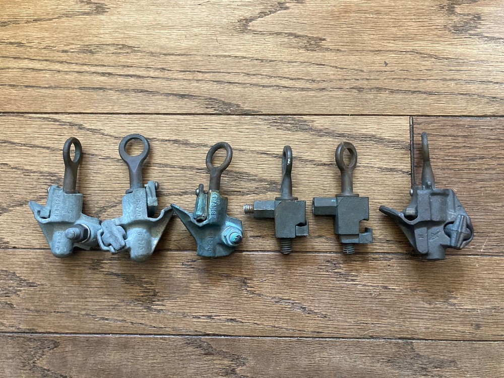 Mixed Lot – 2 Lightning Arrester Clips & Lot Of 4 Brass Vintage HOT-LINE CLAMPS