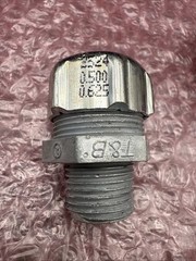 Pack of 3 ABB Thomas & Betts 2524 1/2in NPT, 0.500-0.625in, Die-Cast Zinc NEW